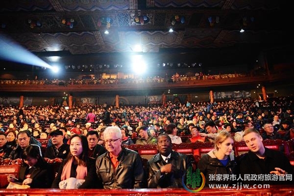 张家界攻略 - 13国驻华外交官陶醉张家界民俗文化