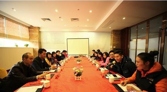 张家界门票 - 印度尼西亚旅行商专访张家界 感慨“风景太美”