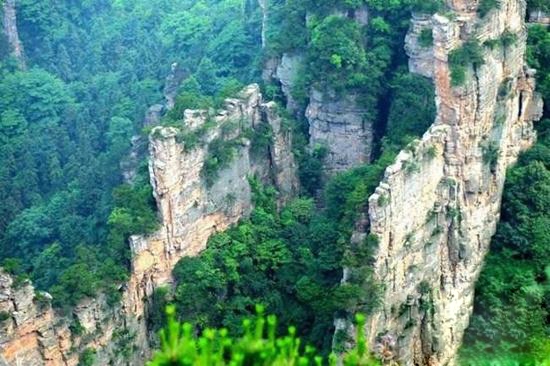 张家界旅游路线 - 武陵源区投资2亿元提质杨家界游客中心