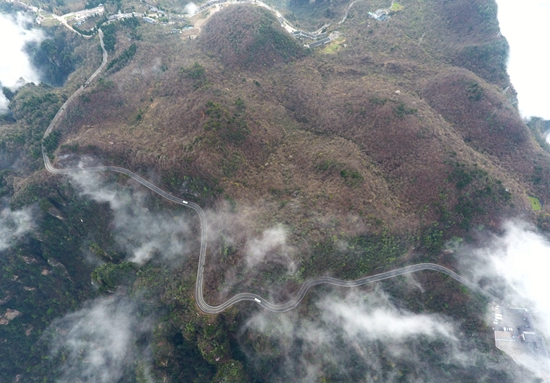 张家界天气 - 张家界天子山：“玉带公路”云中行