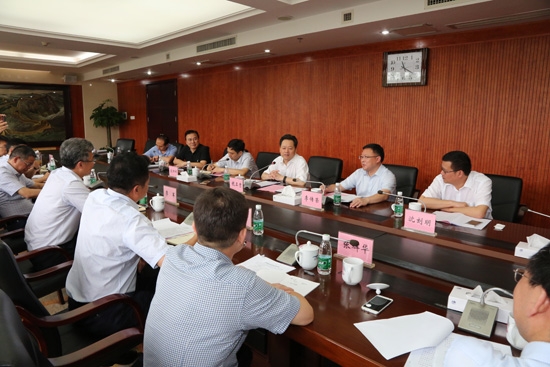 张家界旅游旺季 - 虢正贵带队赴湖南省机场管理集团对接相关工作