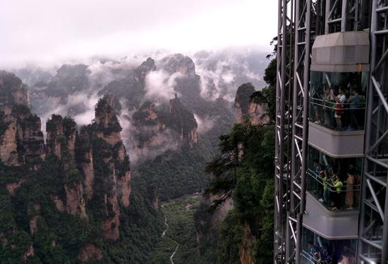 张家界 - 省旅发委督查武陵源汛期旅游安全 应对充分秩序井然