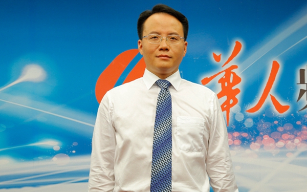 旅游张家界攻略 - 郑小胡走进央视网华人频道 推介武陵源“绝版山水”