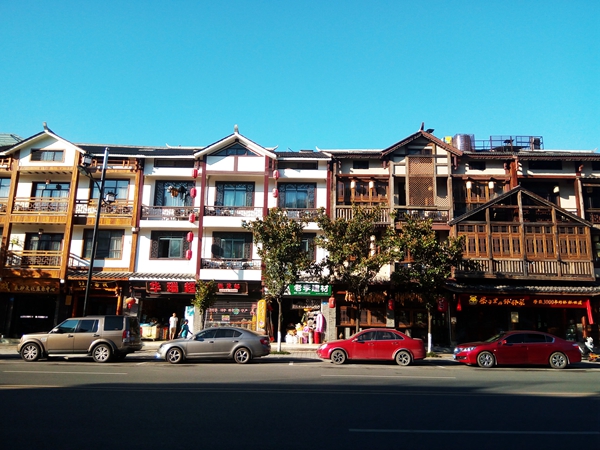 张家界自由行 - 武陵源城区道路机动车临时停放泊位收费8月1日起执行