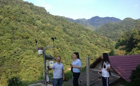 张家界 - CCTV-4《走遍中国》栏目组走进山城慈利