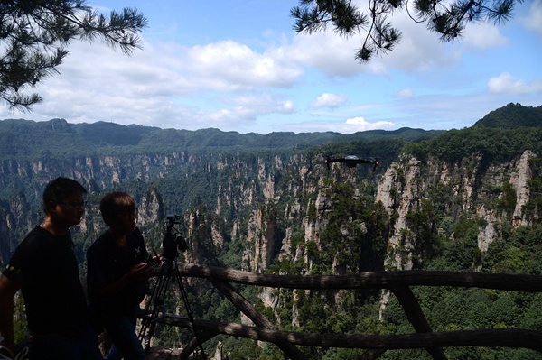 张家界旅游路线 - 《空中看湖南》电视专题片取景武陵源