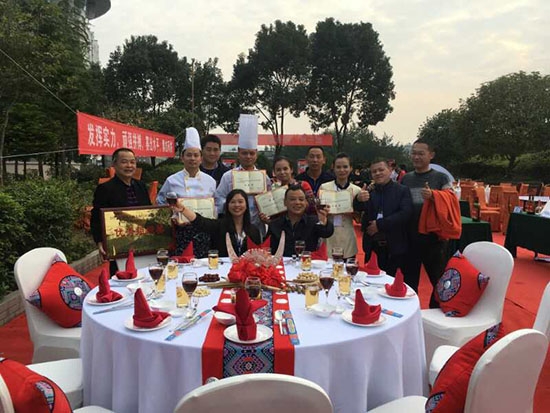 张家界旅游攻略及花费 - 张家界代表队在2017年重庆市渝东南片区餐饮技能大赛暨武陵山区餐饮技能邀请赛崭露头角