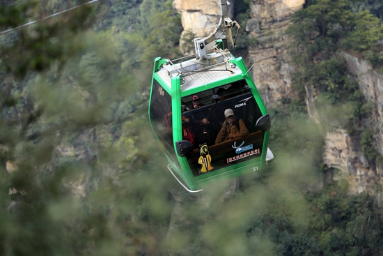 张家界旅游攻略自由行三天 - 张家界黄石寨索道开放运行20年 安全纳客两千万人次