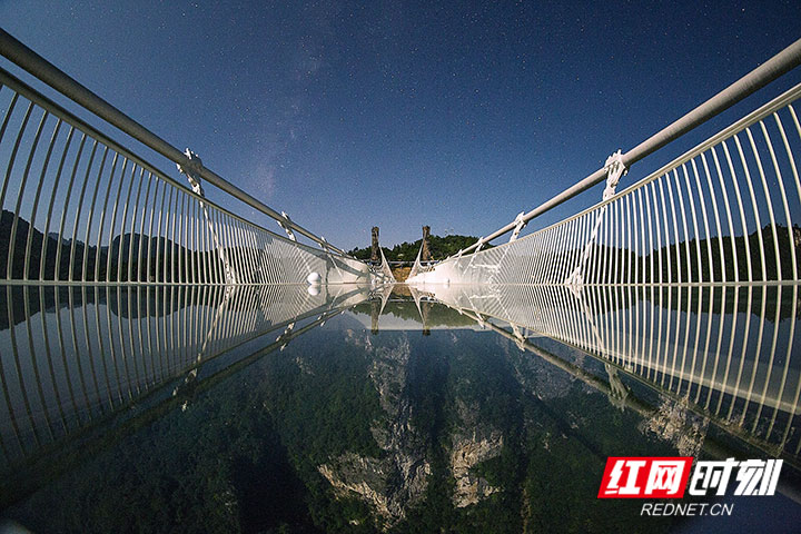 DH9A5768-.jpg DH9A5768-.jpg