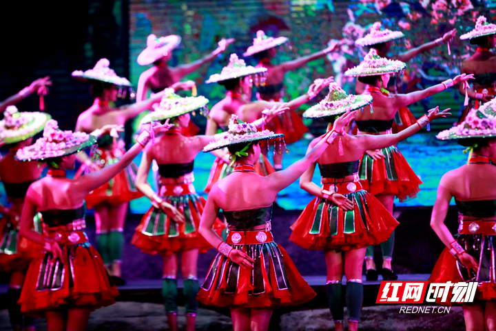 张家界旅游攻略自驾行 - 演出行业“重启”《张家界魅力湘西》4月2日复演