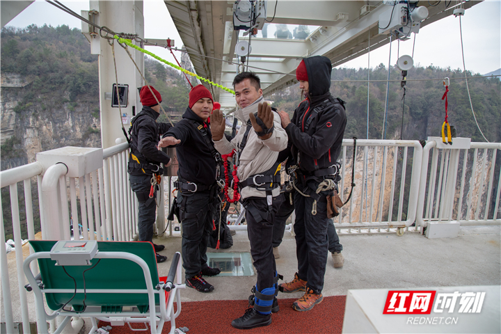 敢来体验吗？张家界大峡谷蹦极开跳