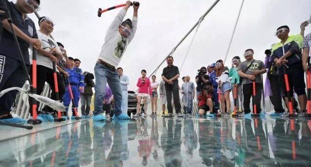 张家界 - 张家界攻略，推荐最火爆张家界大峡谷玻璃桥一日游行程攻略！