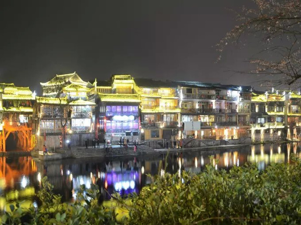 张家界天气 - 张家界旅游攻略：美丽的凤凰古城旅游攻略大全